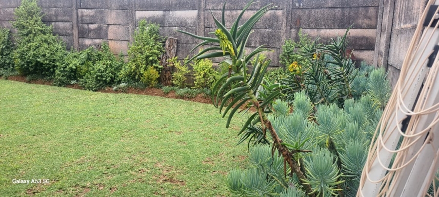 7 Bedroom Property for Sale in Waverley Gauteng