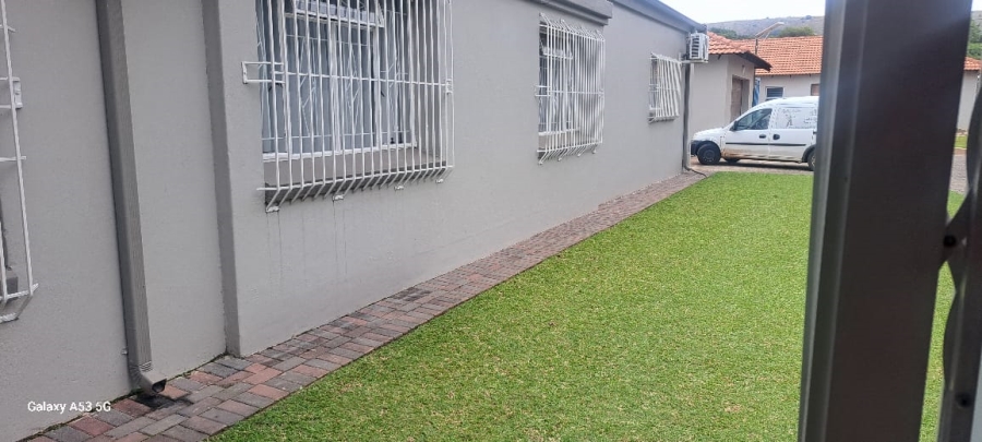 7 Bedroom Property for Sale in Waverley Gauteng