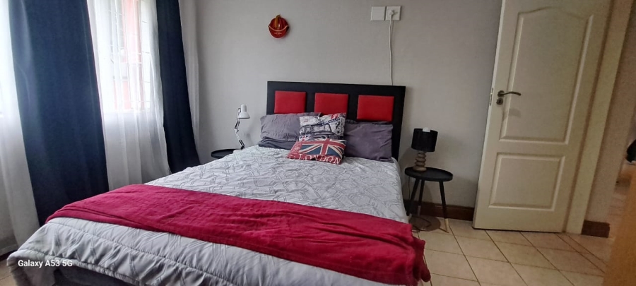 7 Bedroom Property for Sale in Waverley Gauteng