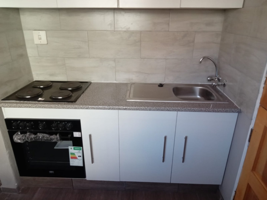 2 Bedroom Property for Sale in Roodekop Gauteng