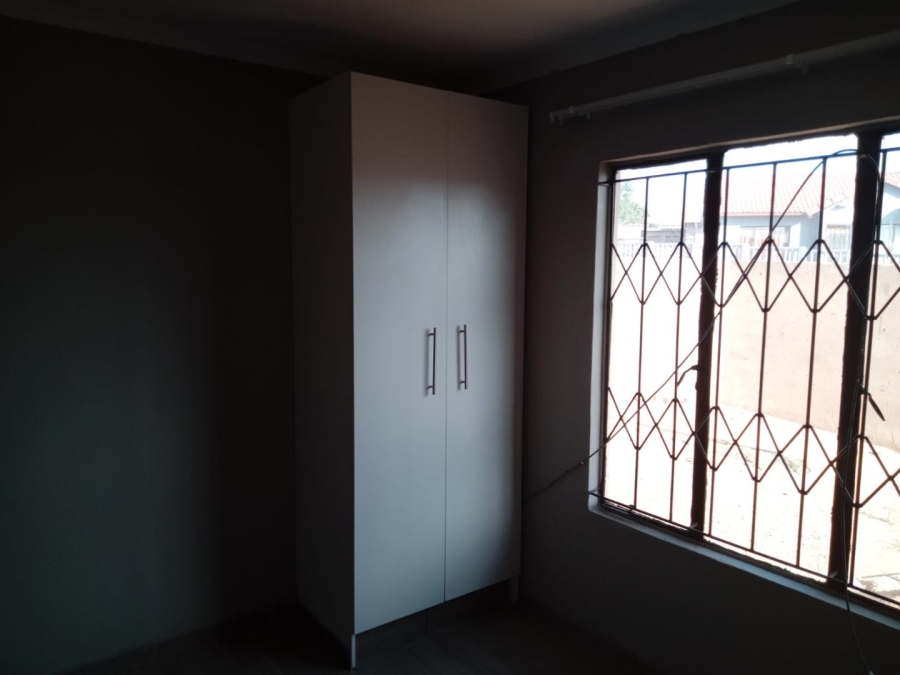2 Bedroom Property for Sale in Roodekop Gauteng