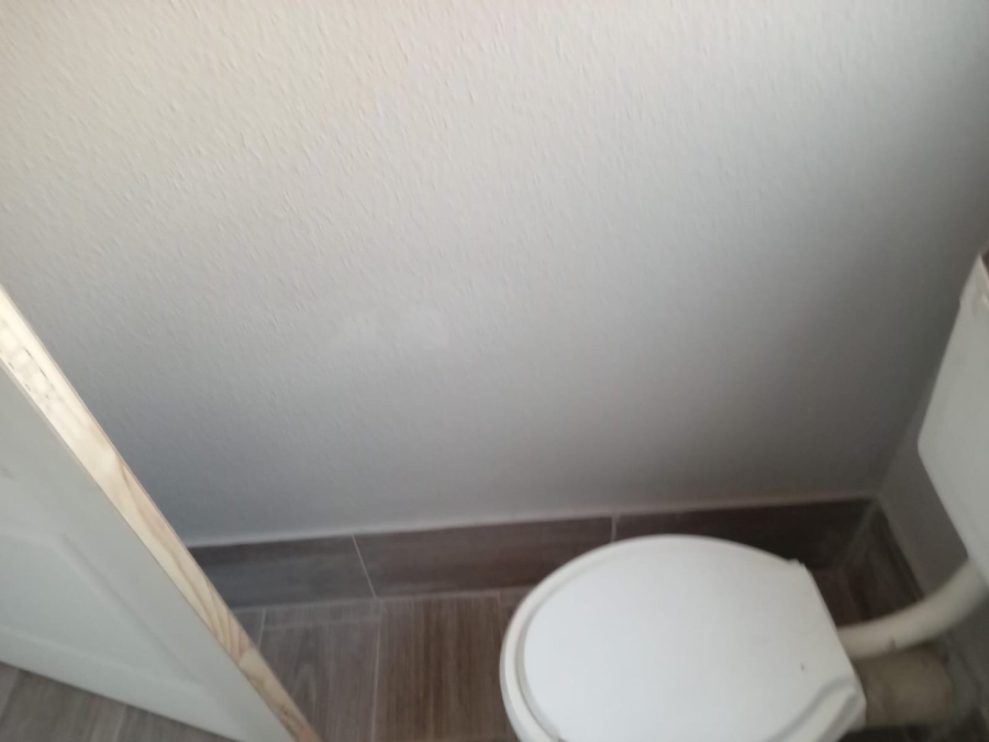2 Bedroom Property for Sale in Roodekop Gauteng