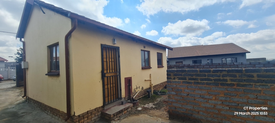 2 Bedroom Property for Sale in Roodekop Gauteng