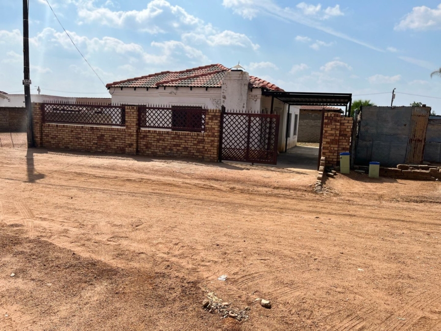 3 Bedroom Property for Sale in Soshanguve V Gauteng