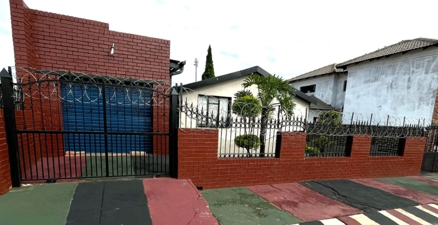 5 Bedroom Property for Sale in Soshanguve H Gauteng
