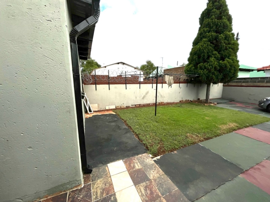 5 Bedroom Property for Sale in Soshanguve H Gauteng