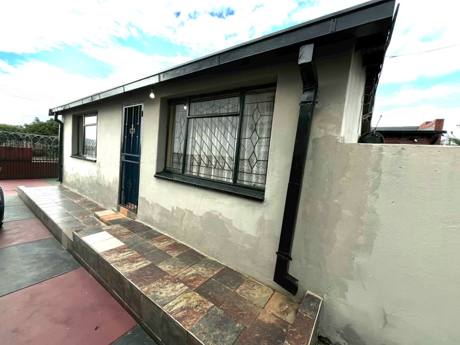 5 Bedroom Property for Sale in Soshanguve H Gauteng