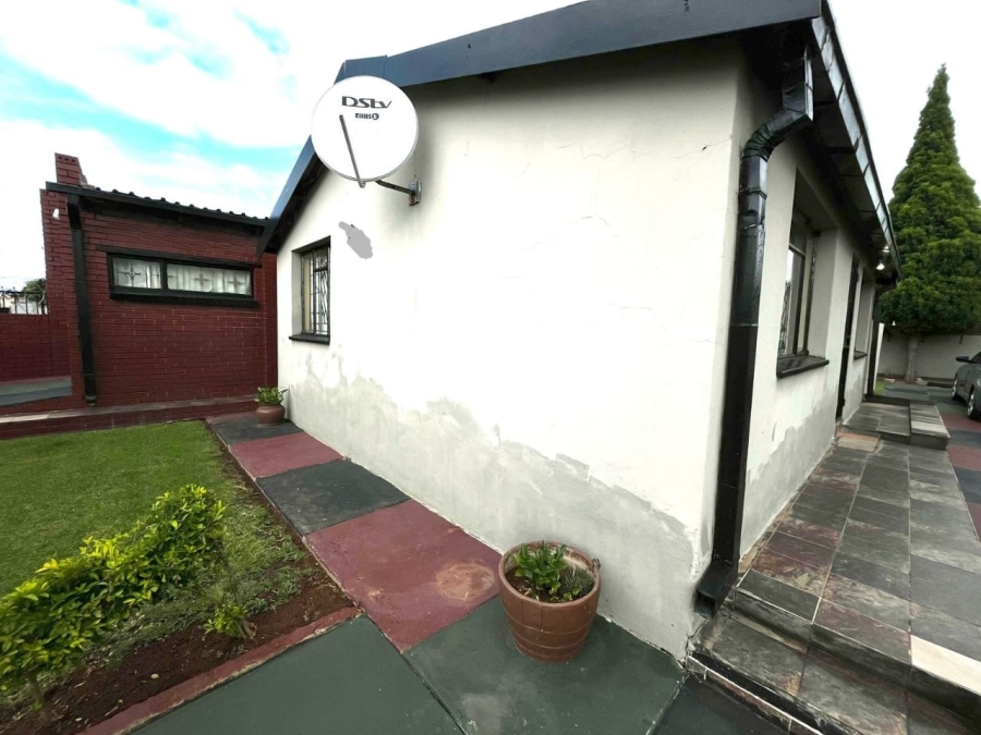 5 Bedroom Property for Sale in Soshanguve H Gauteng