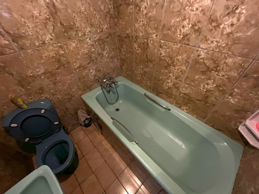 5 Bedroom Property for Sale in Soshanguve H Gauteng