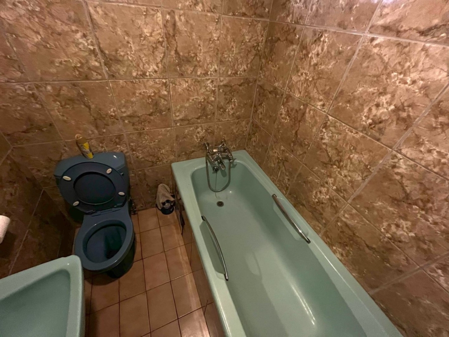 5 Bedroom Property for Sale in Soshanguve H Gauteng