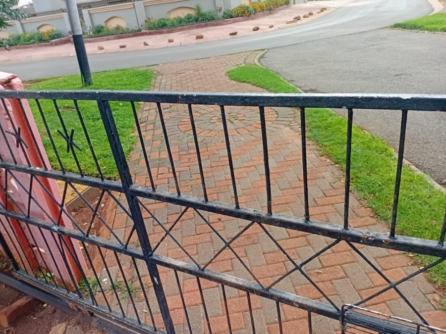  Bedroom Property for Sale in Ennerdale Gauteng