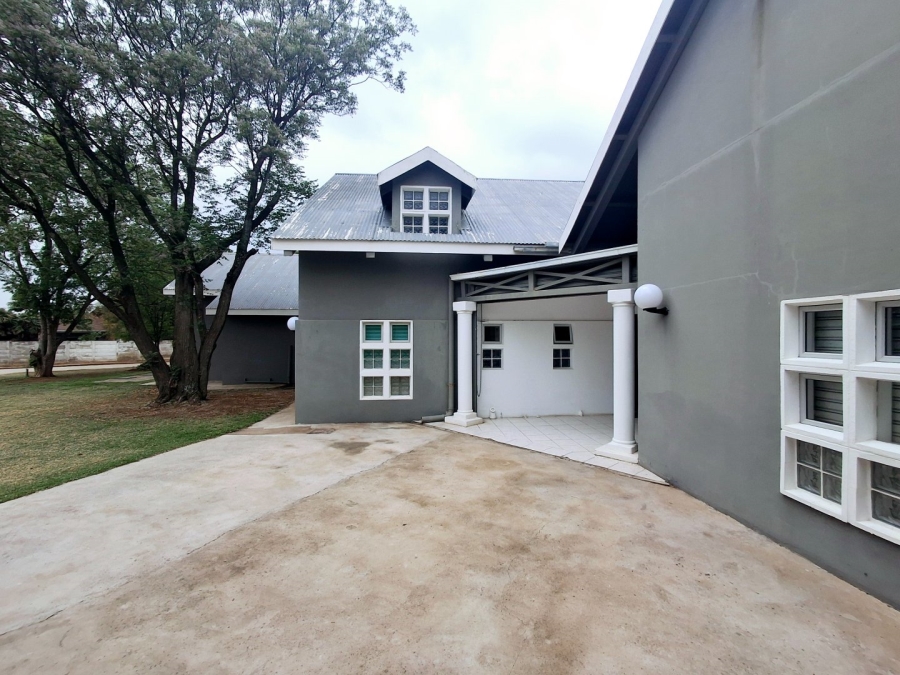 4 Bedroom Property for Sale in Marlbank Gauteng