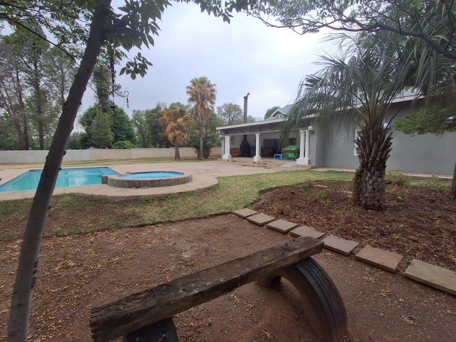 4 Bedroom Property for Sale in Marlbank Gauteng