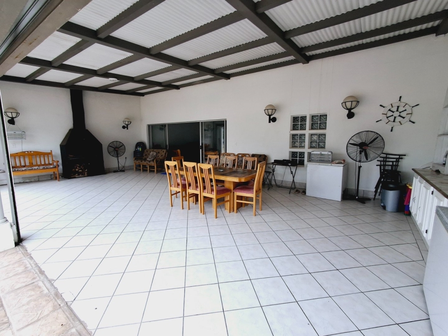 4 Bedroom Property for Sale in Marlbank Gauteng