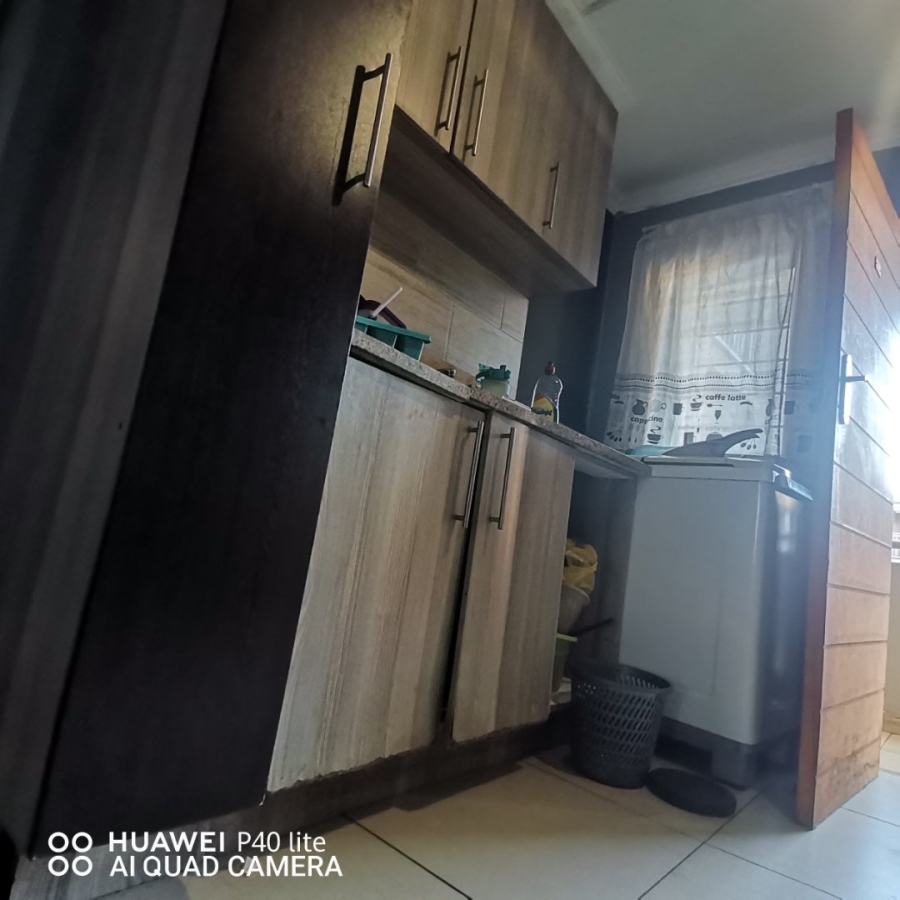 2 Bedroom Property for Sale in Pretoria North Gauteng