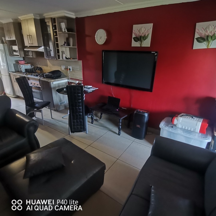 2 Bedroom Property for Sale in Pretoria North Gauteng