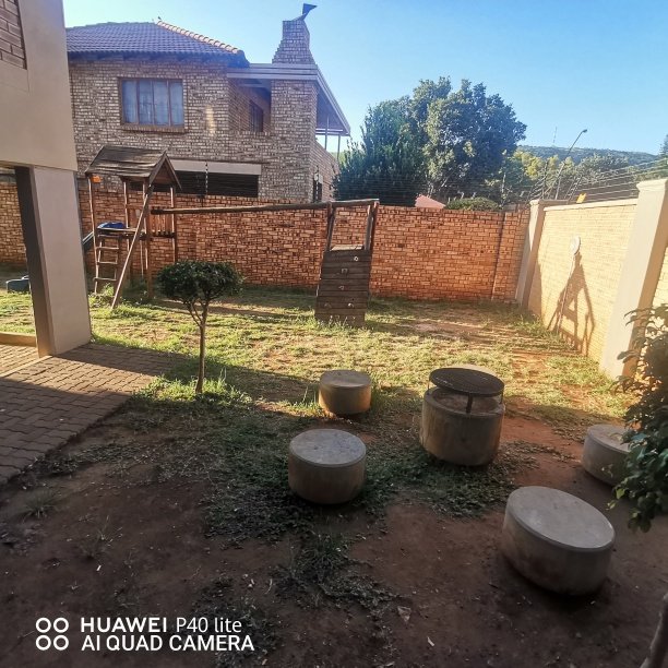 2 Bedroom Property for Sale in Pretoria North Gauteng