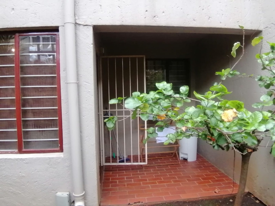 To Let 1 Bedroom Property for Rent in Eltonhill Gauteng