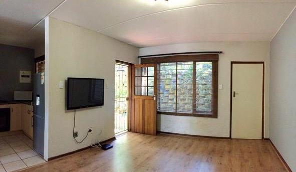 To Let 1 Bedroom Property for Rent in Eltonhill Gauteng