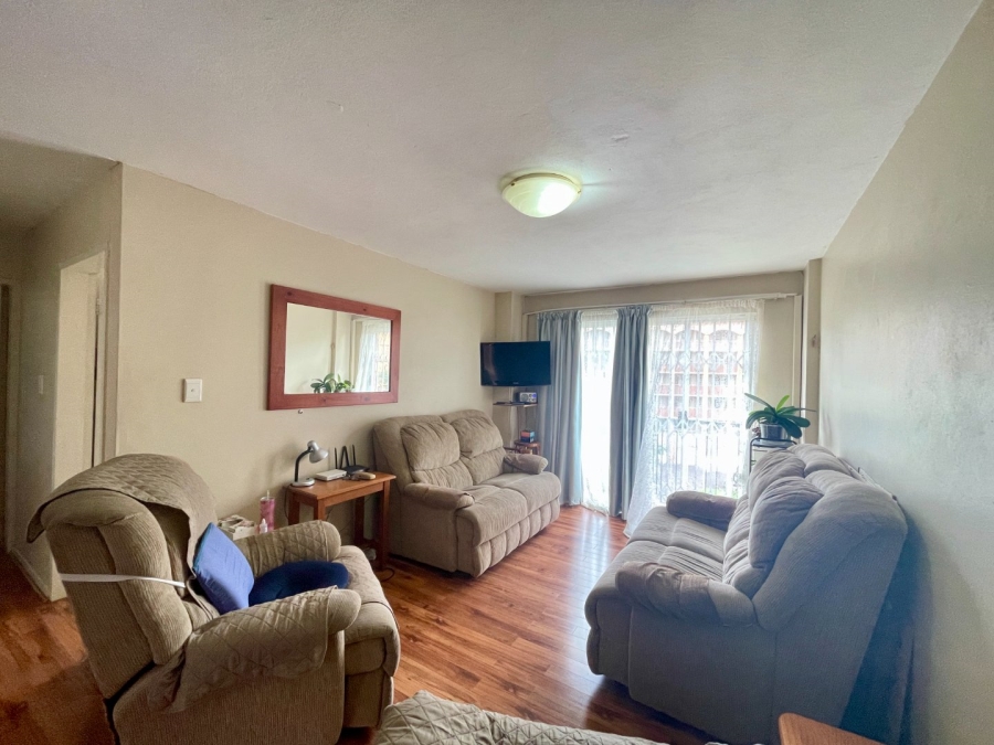 3 Bedroom Property for Sale in Die Hoewes Gauteng