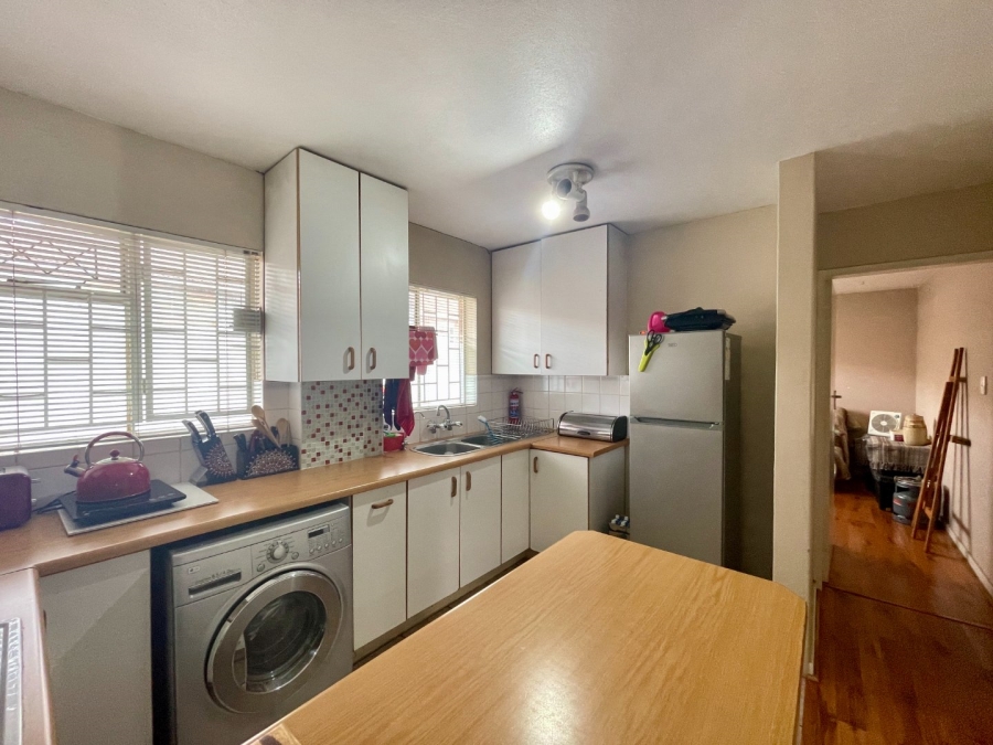 3 Bedroom Property for Sale in Die Hoewes Gauteng
