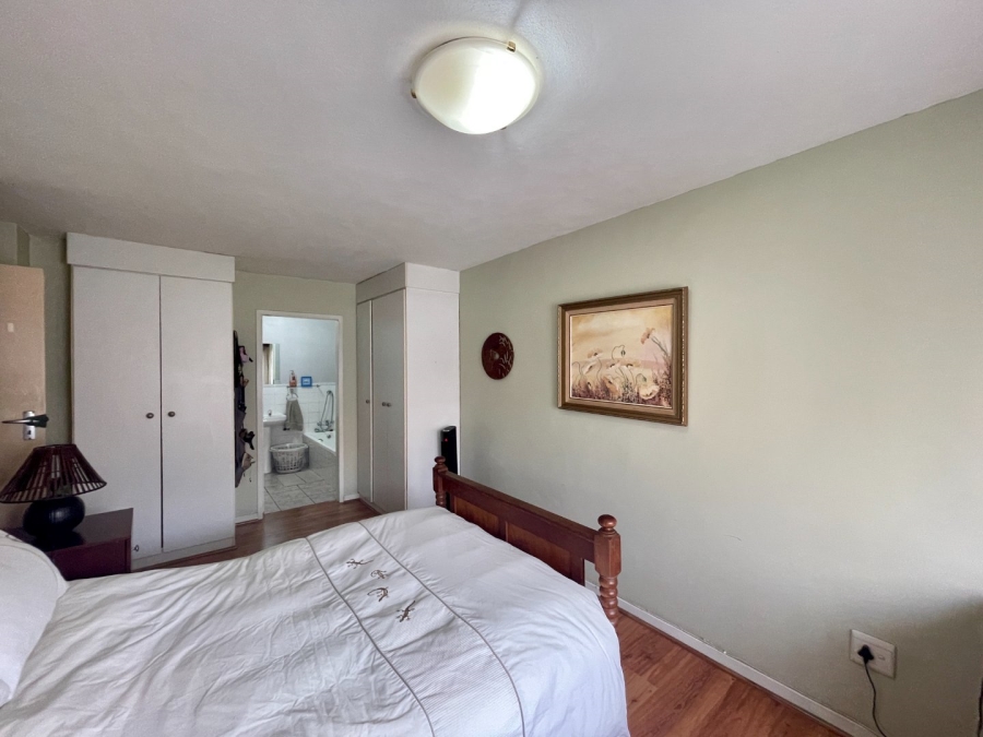 3 Bedroom Property for Sale in Die Hoewes Gauteng