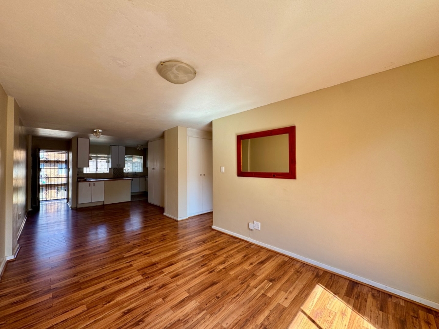 3 Bedroom Property for Sale in Die Hoewes Gauteng