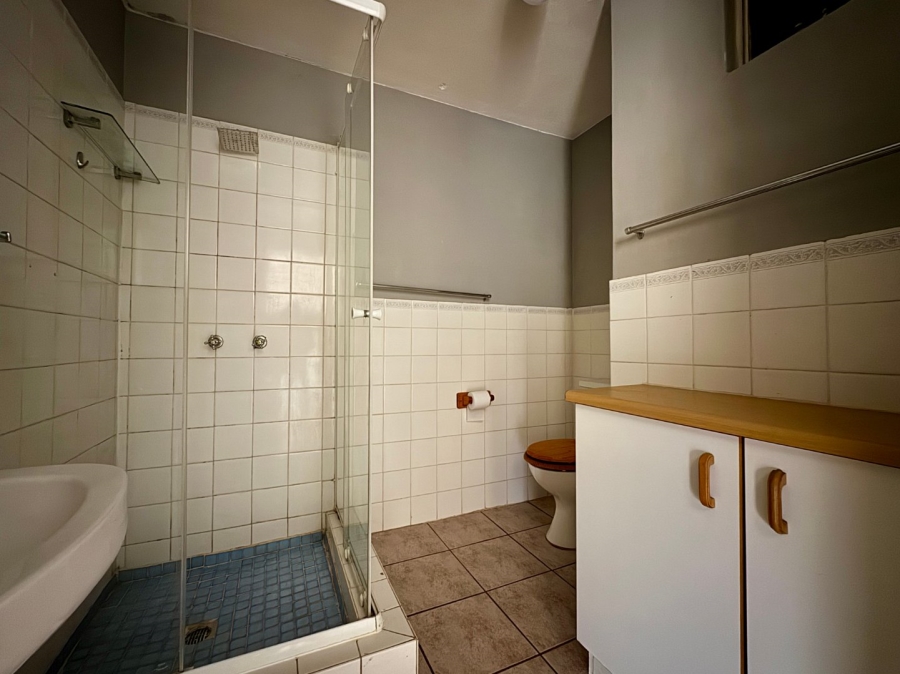 3 Bedroom Property for Sale in Die Hoewes Gauteng