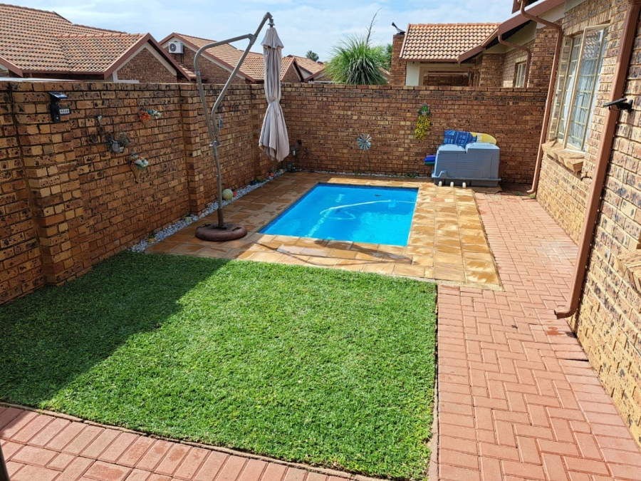 3 Bedroom Property for Sale in Sinoville Gauteng