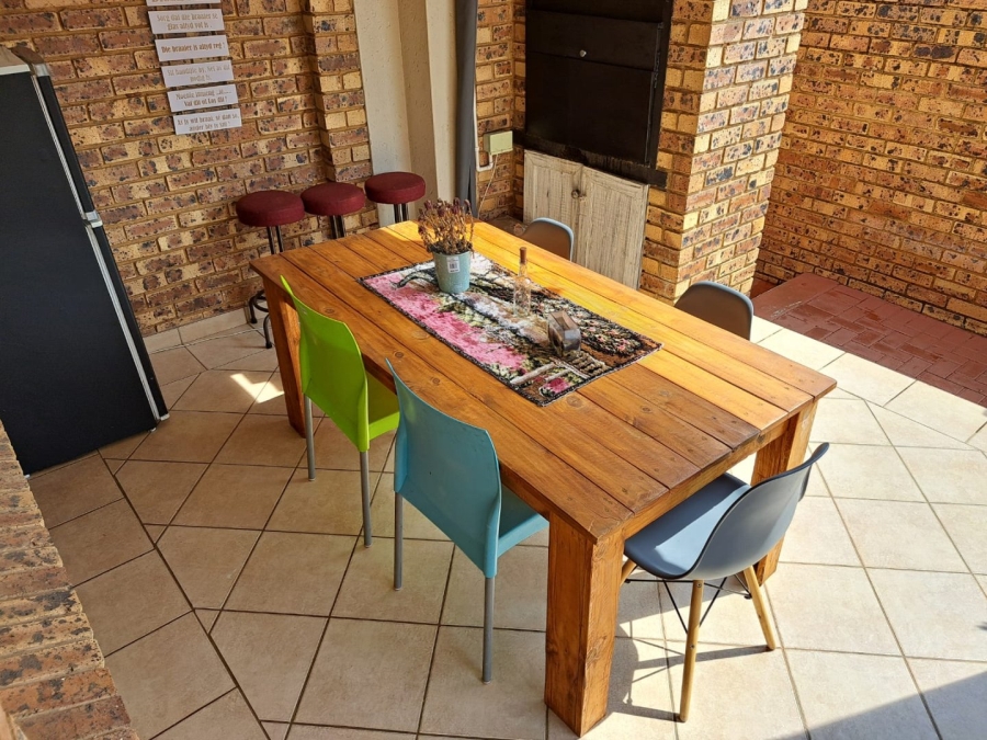 3 Bedroom Property for Sale in Sinoville Gauteng