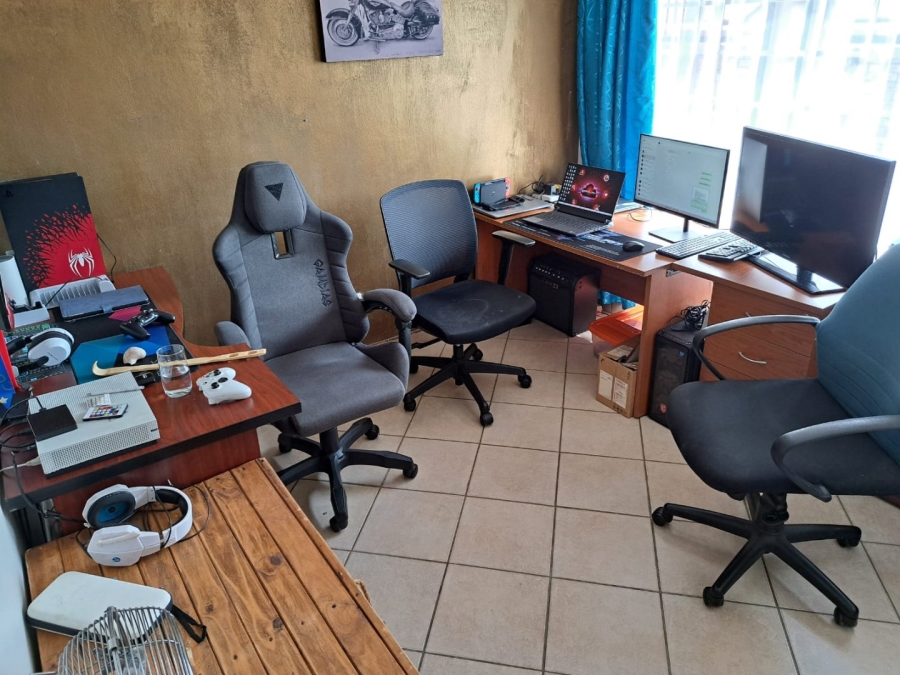 3 Bedroom Property for Sale in Sinoville Gauteng