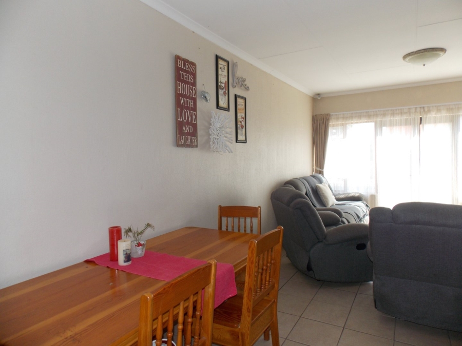 3 Bedroom Property for Sale in Thatchfield Estate Gauteng