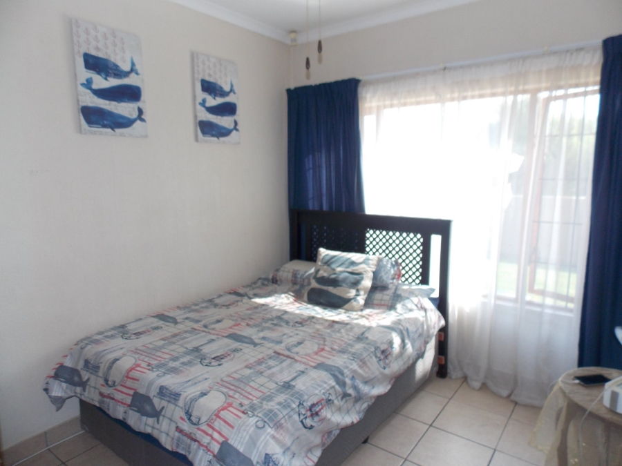 3 Bedroom Property for Sale in Thatchfield Estate Gauteng