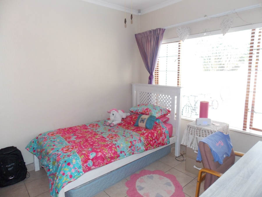 3 Bedroom Property for Sale in Thatchfield Estate Gauteng