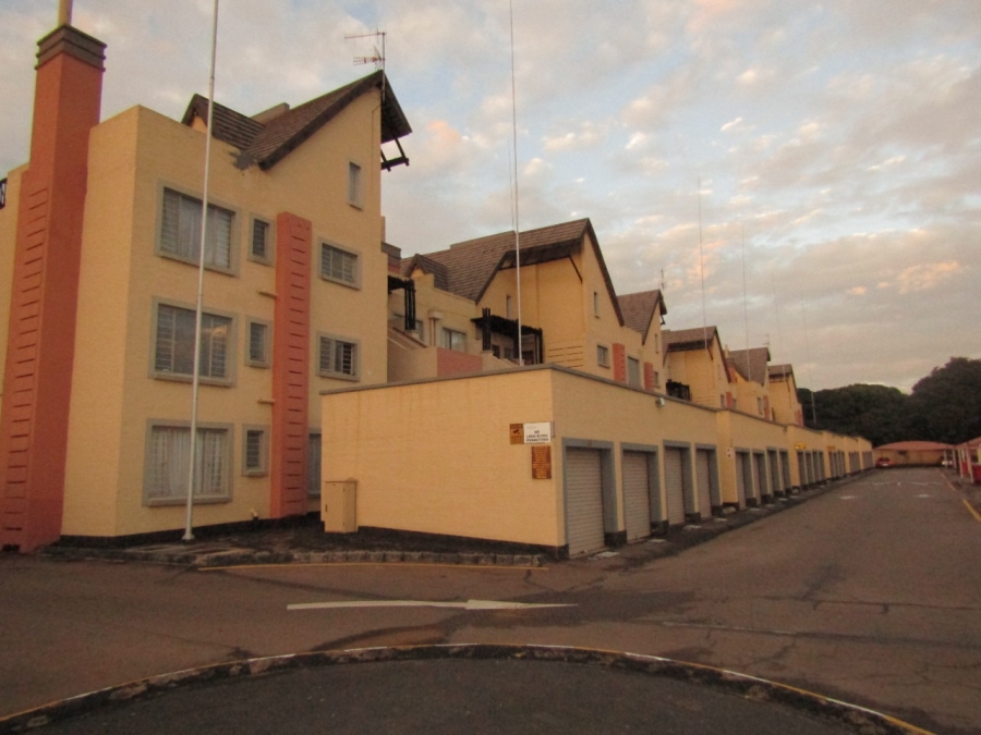 To Let 3 Bedroom Property for Rent in Clubview Gauteng