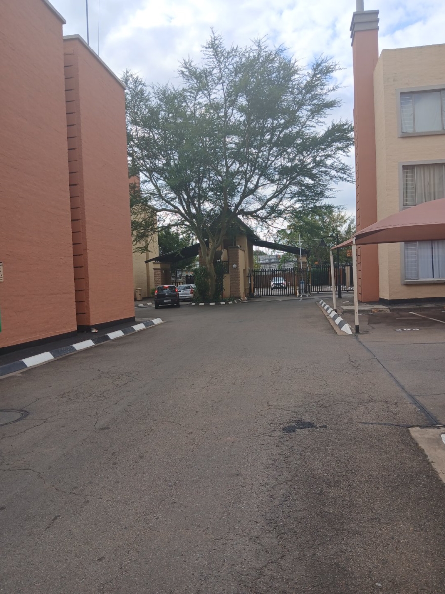 To Let 3 Bedroom Property for Rent in Clubview Gauteng