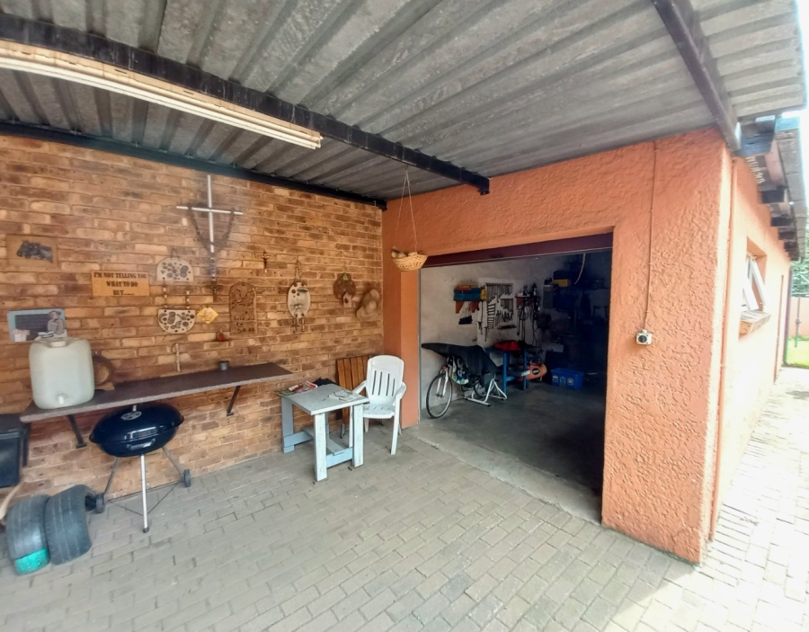 3 Bedroom Property for Sale in Harmelia Gauteng
