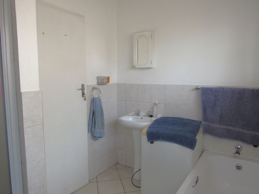 3 Bedroom Property for Sale in Hennopspark Gauteng