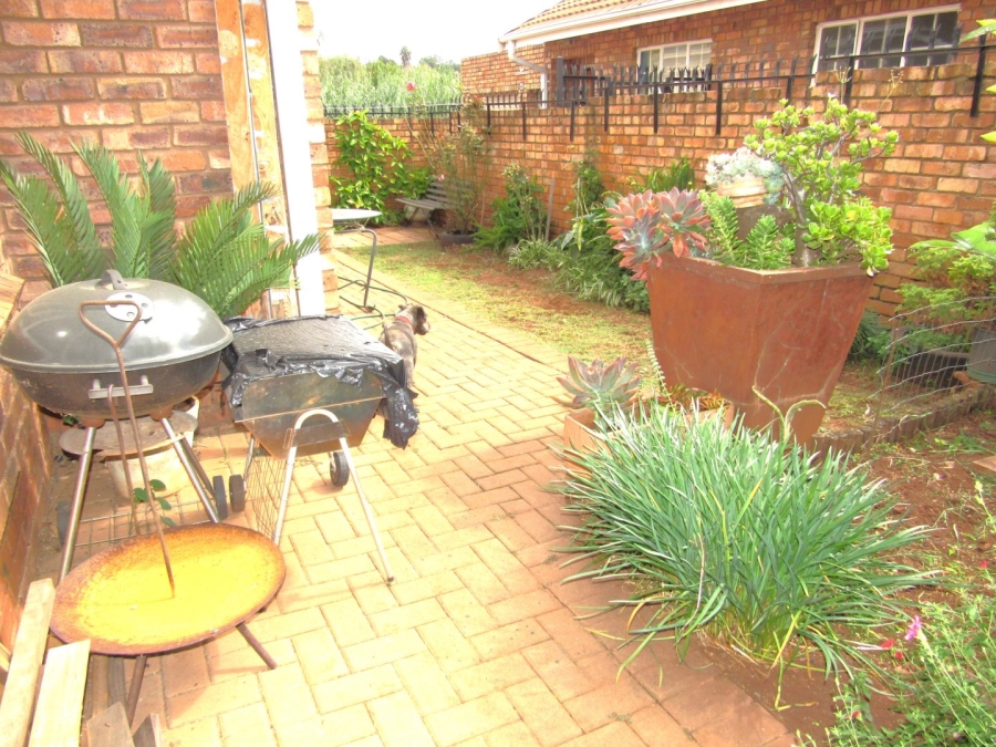 3 Bedroom Property for Sale in Hennopspark Gauteng
