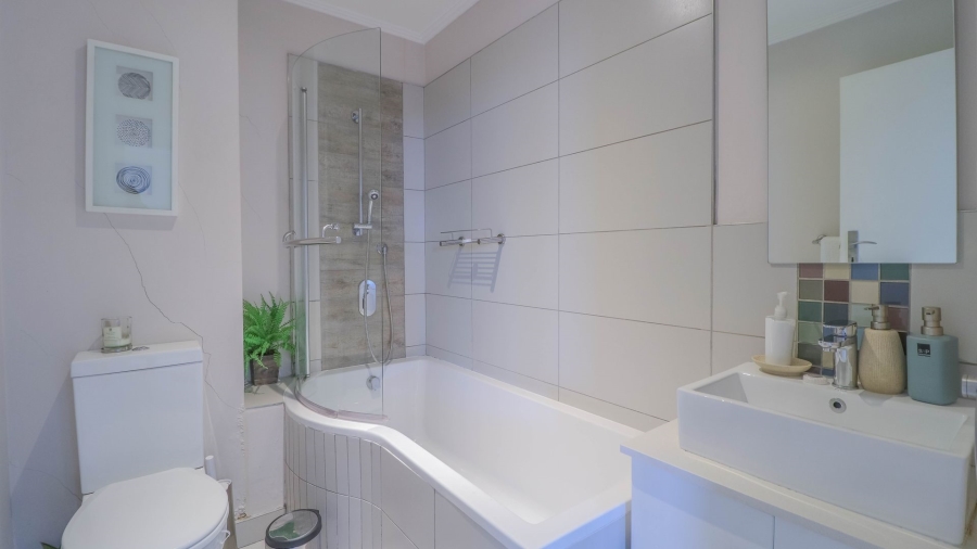 2 Bedroom Property for Sale in Rosebank Gauteng