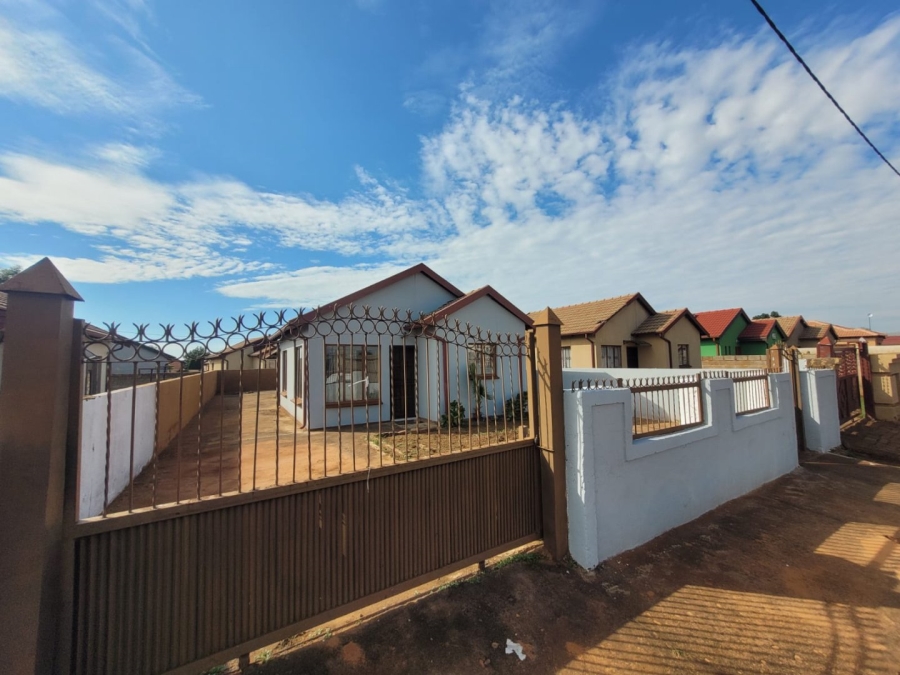 2 Bedroom Property for Sale in Soshanguve A Gauteng