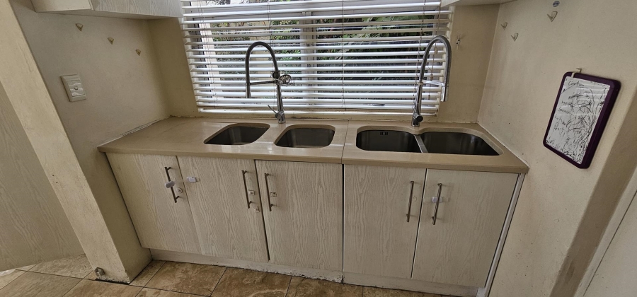 4 Bedroom Property for Sale in Woodmead Gauteng