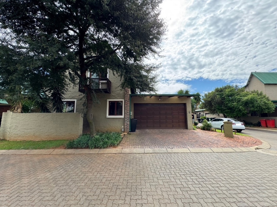 3 Bedroom Property for Sale in Glen Marais Gauteng