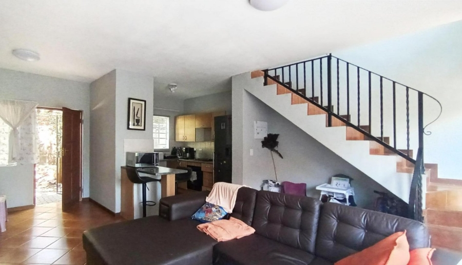 2 Bedroom Property for Sale in La Montagne Gauteng