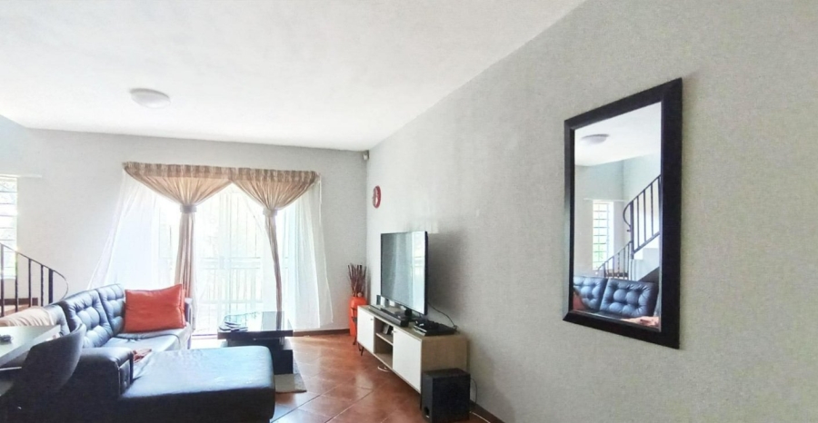 2 Bedroom Property for Sale in La Montagne Gauteng