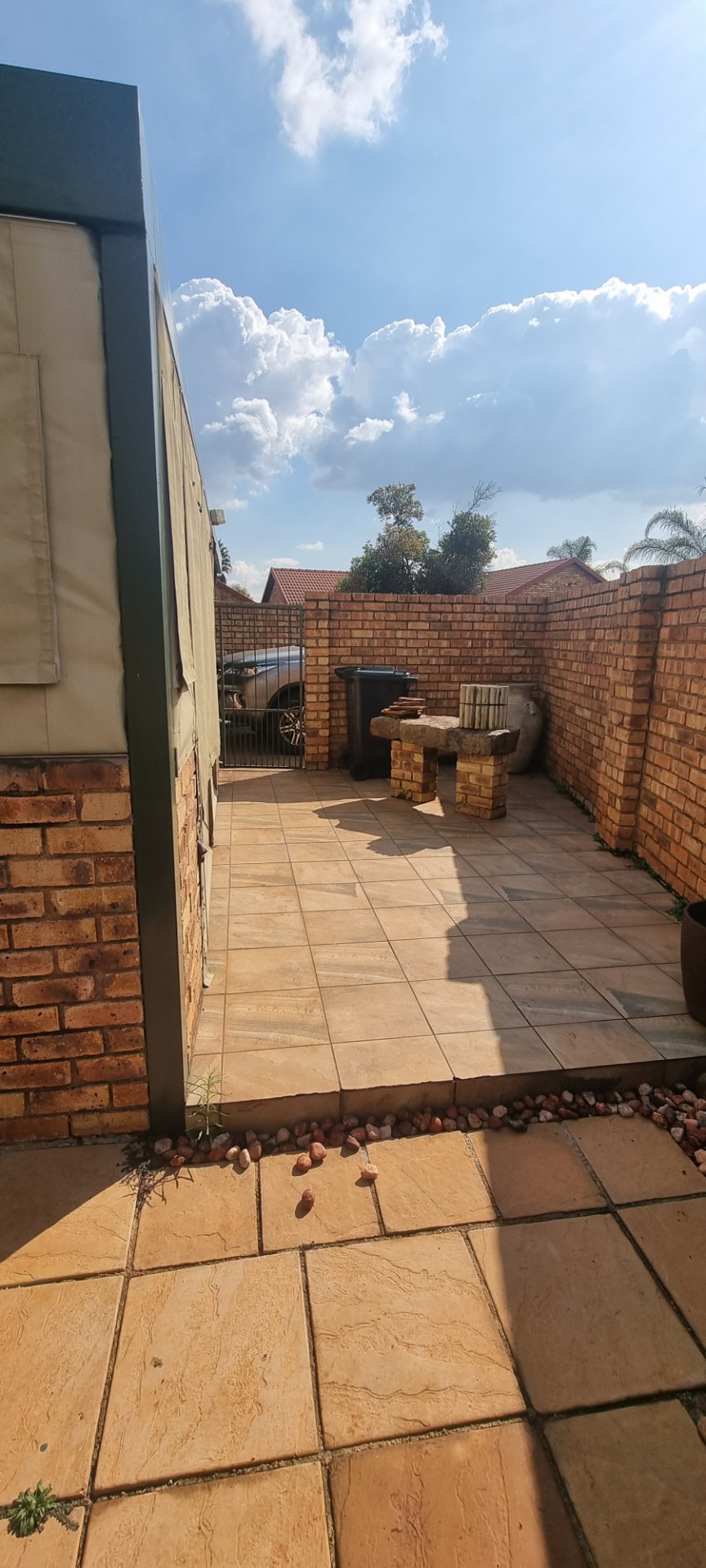 2 Bedroom Property for Sale in Rooihuiskraal North Gauteng