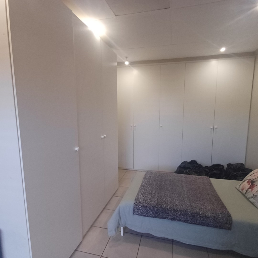 2 Bedroom Property for Sale in Wierdaglen Estate Gauteng