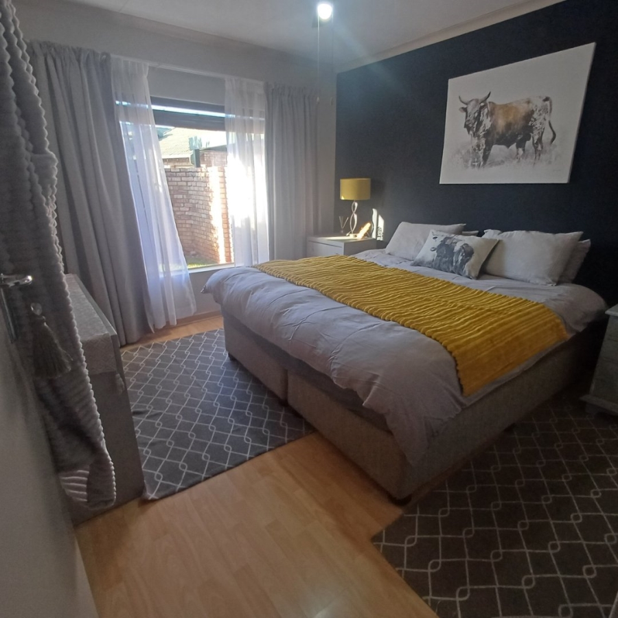 2 Bedroom Property for Sale in Wierdaglen Estate Gauteng