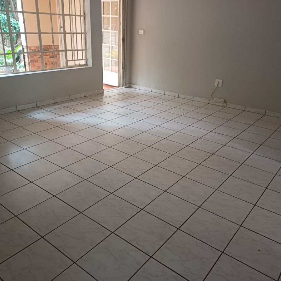 2 Bedroom Property for Sale in Magalieskruin Gauteng