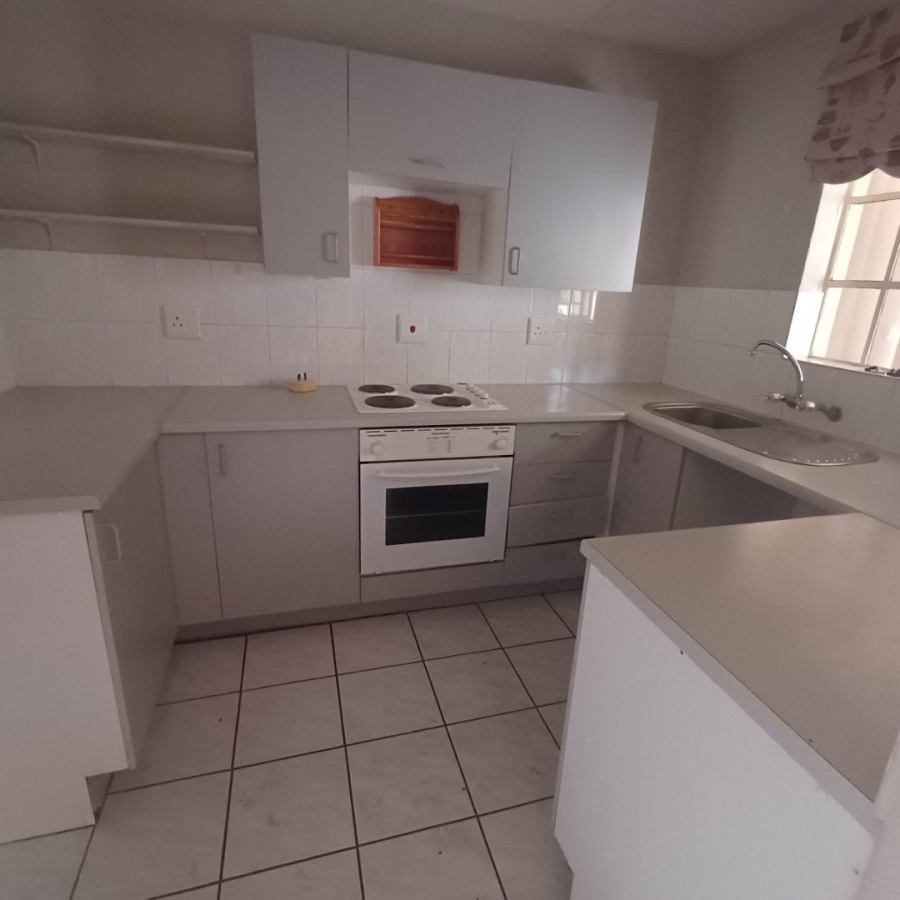 2 Bedroom Property for Sale in Magalieskruin Gauteng